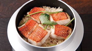 船頭さんと海女さんの店　海鮮料理・釜飯　大武丸